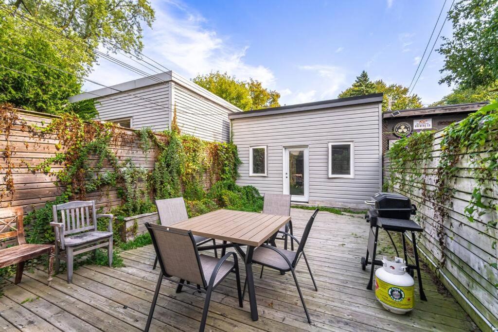 Brand New Luxury 5 Bed Oasis In The Heart Downtown Villa *