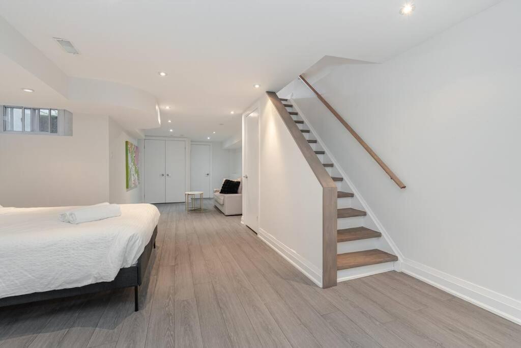 Brand New Luxury 5 Bed Oasis In The Heart Downtown Toronto
