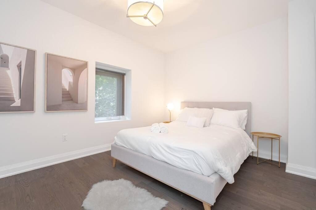 Brand New Luxury 5 Bed Oasis In The Heart Downtown Villa