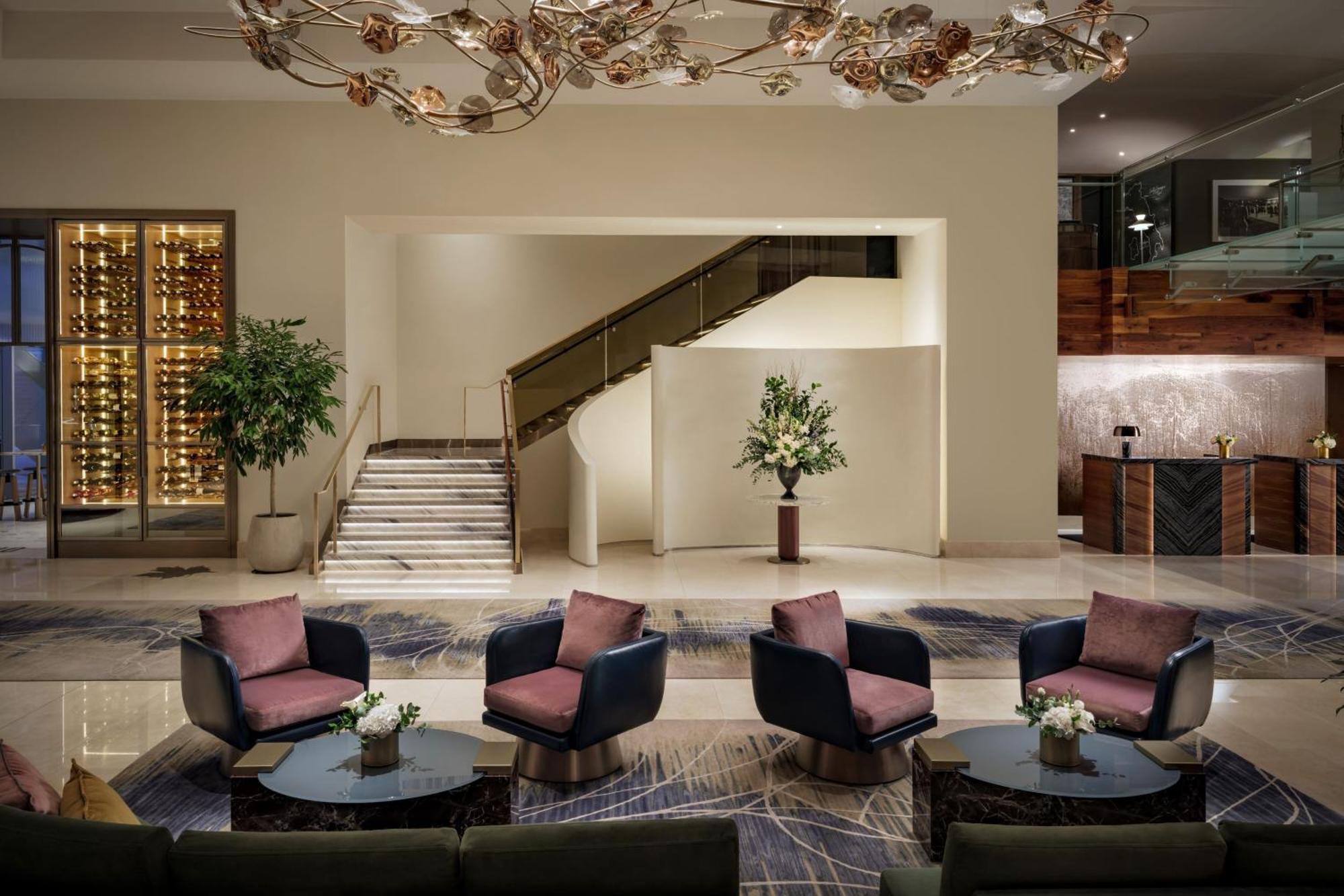 The Ritz-carlton, Hotel 5*