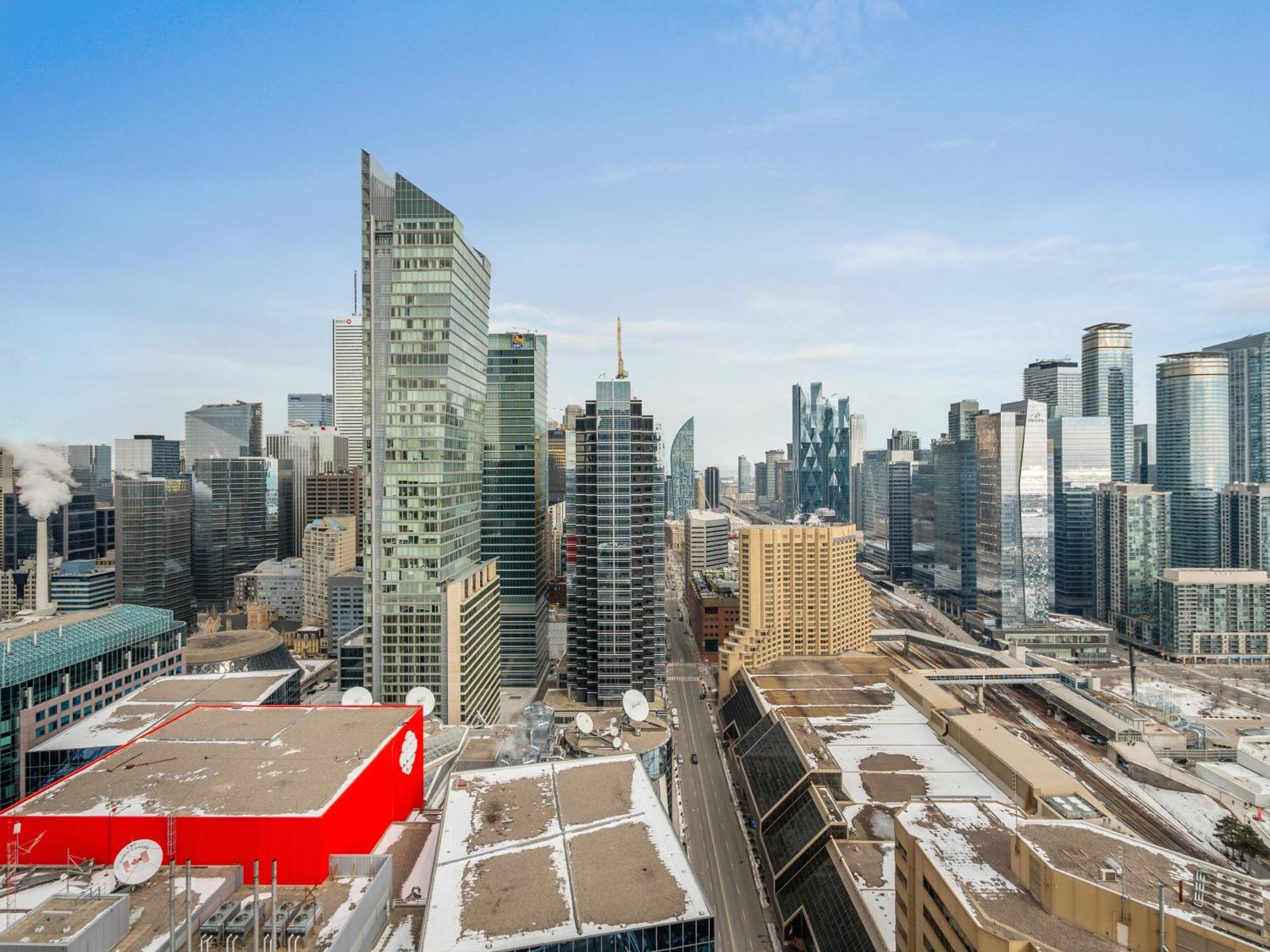 Forma - Downtown - Cn Tower & Rogers Centre * Toronto