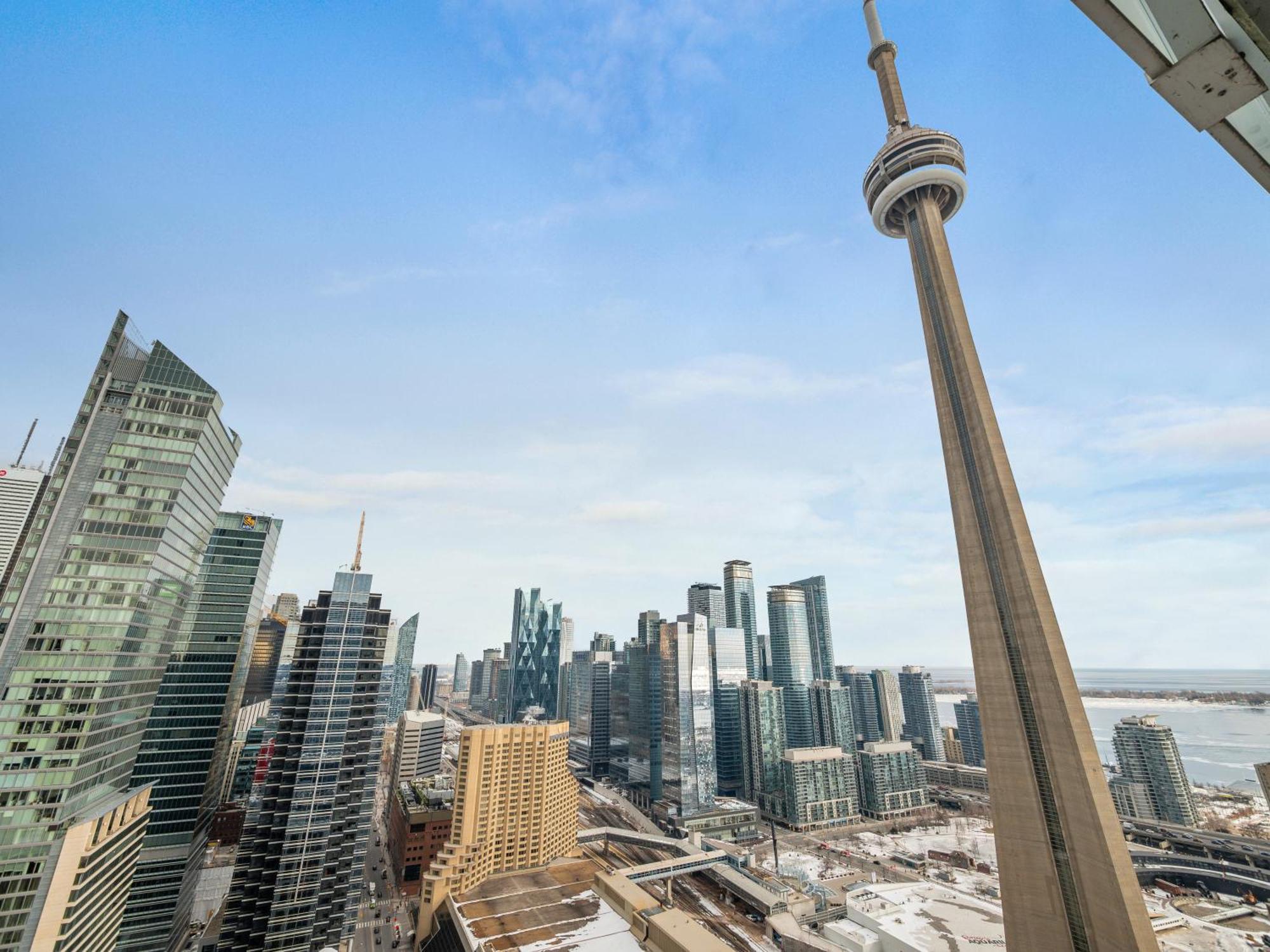 Forma - Downtown - Cn Tower & Rogers Centre *