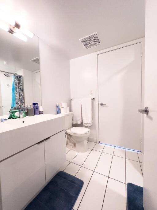 Lakeview 2 Beds Cn Tower Free Parking *