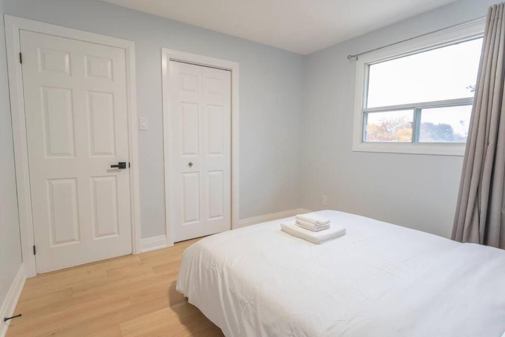 Cozy 5 Bedroom House Scarborough Toronto