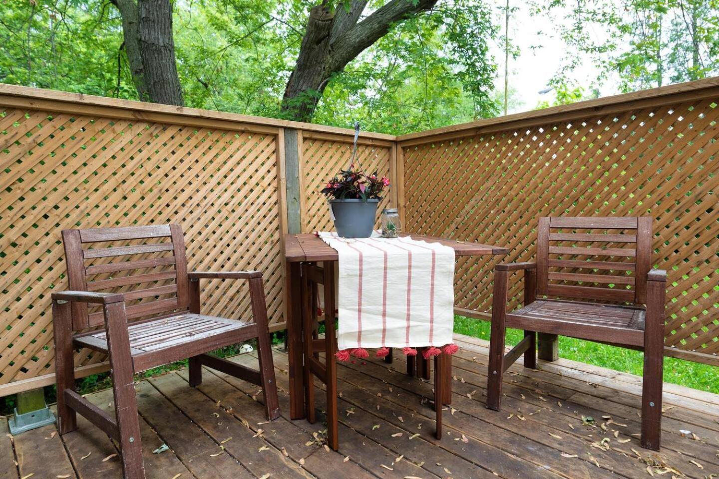 Private Cozy With Free Parking * Toronto