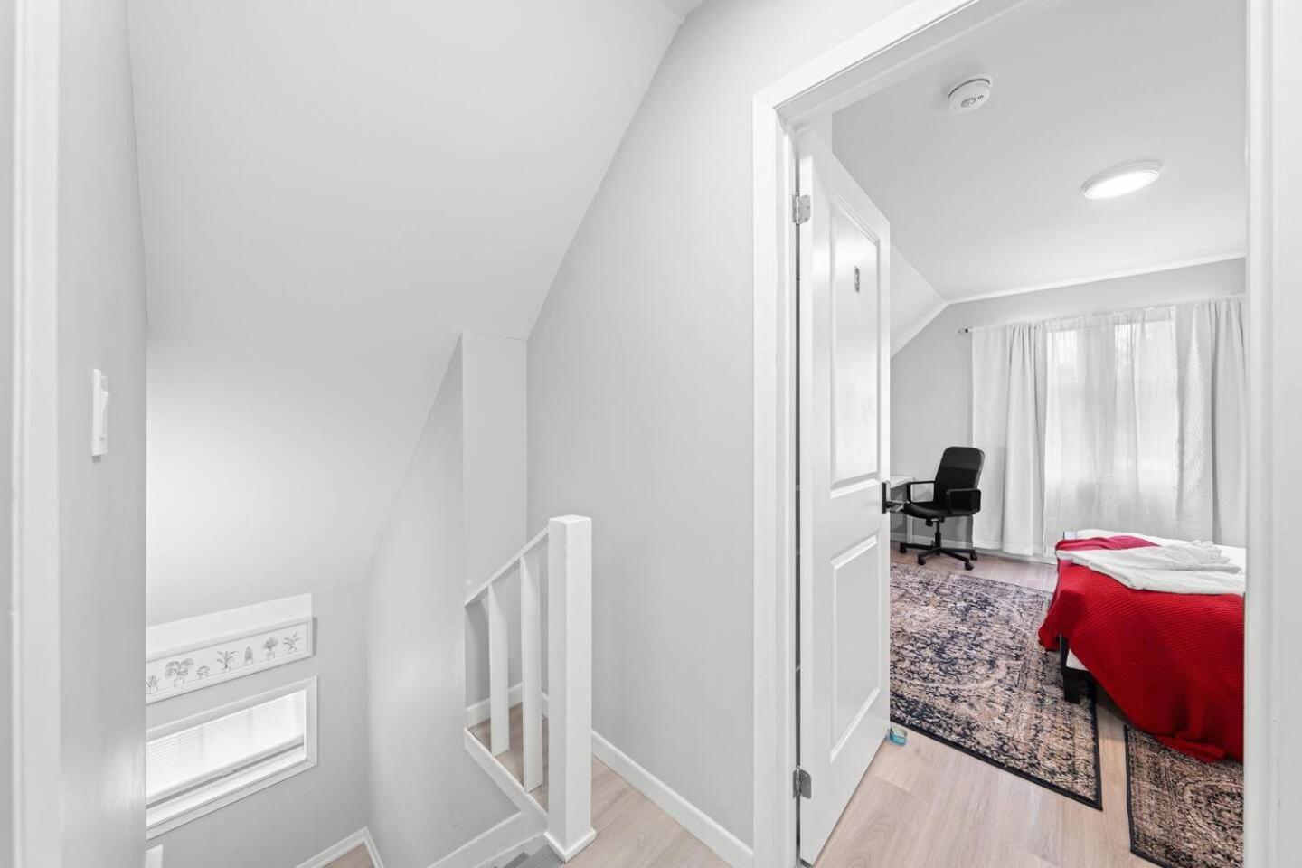 Private Cozy With Free Parking Guest house