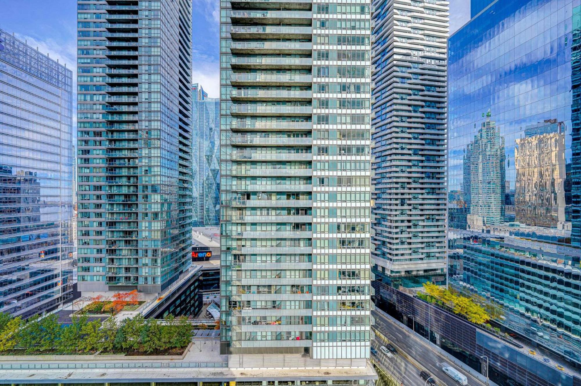 Apartment Downtown View!