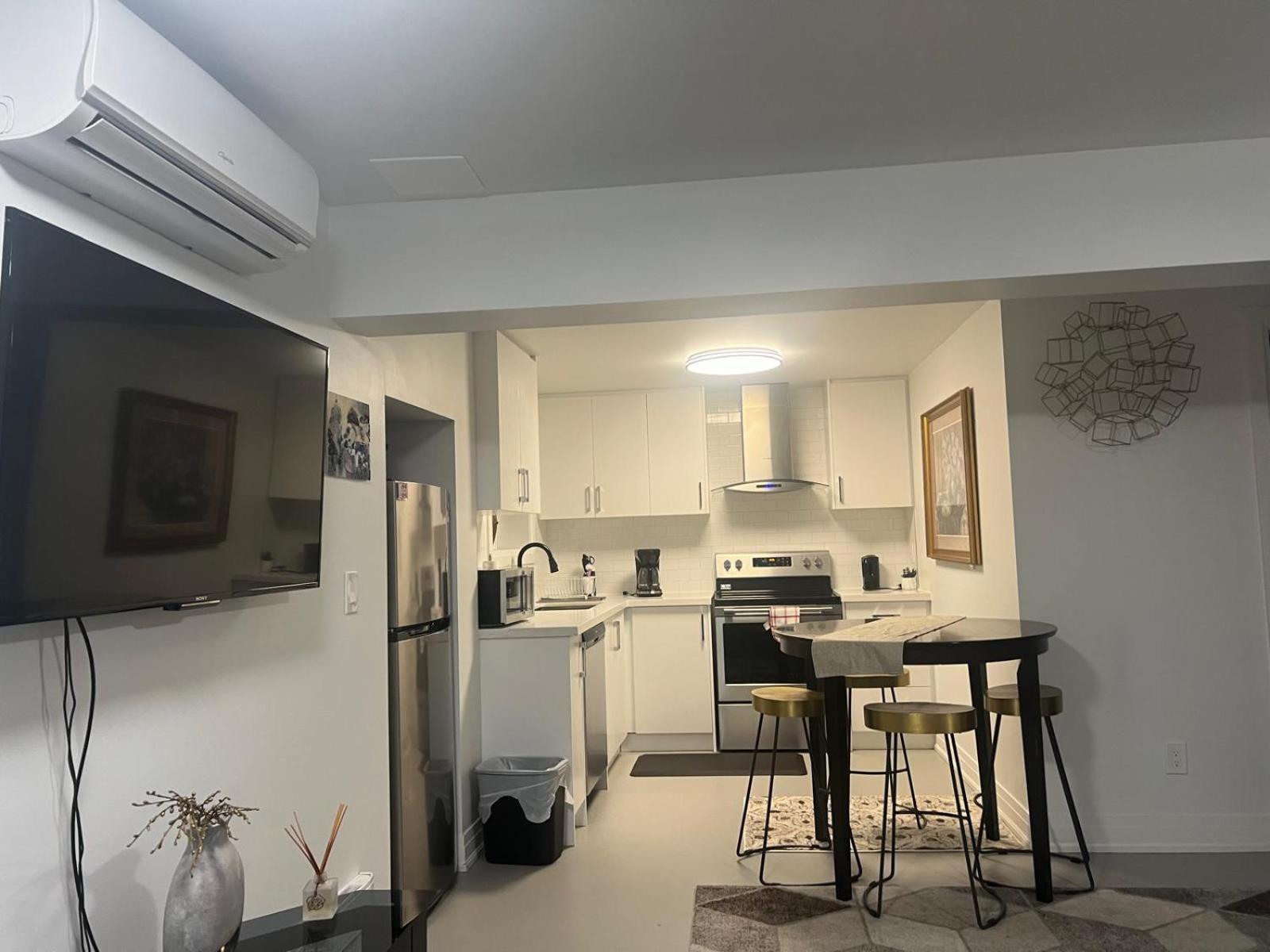 Apartment Hidden Gem W/ Free Parking