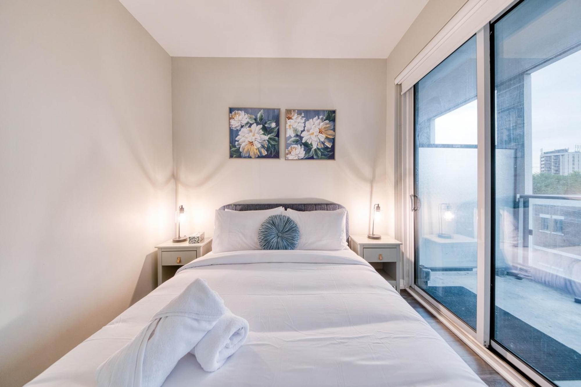 Rivetstays - The Jarvis Toronto