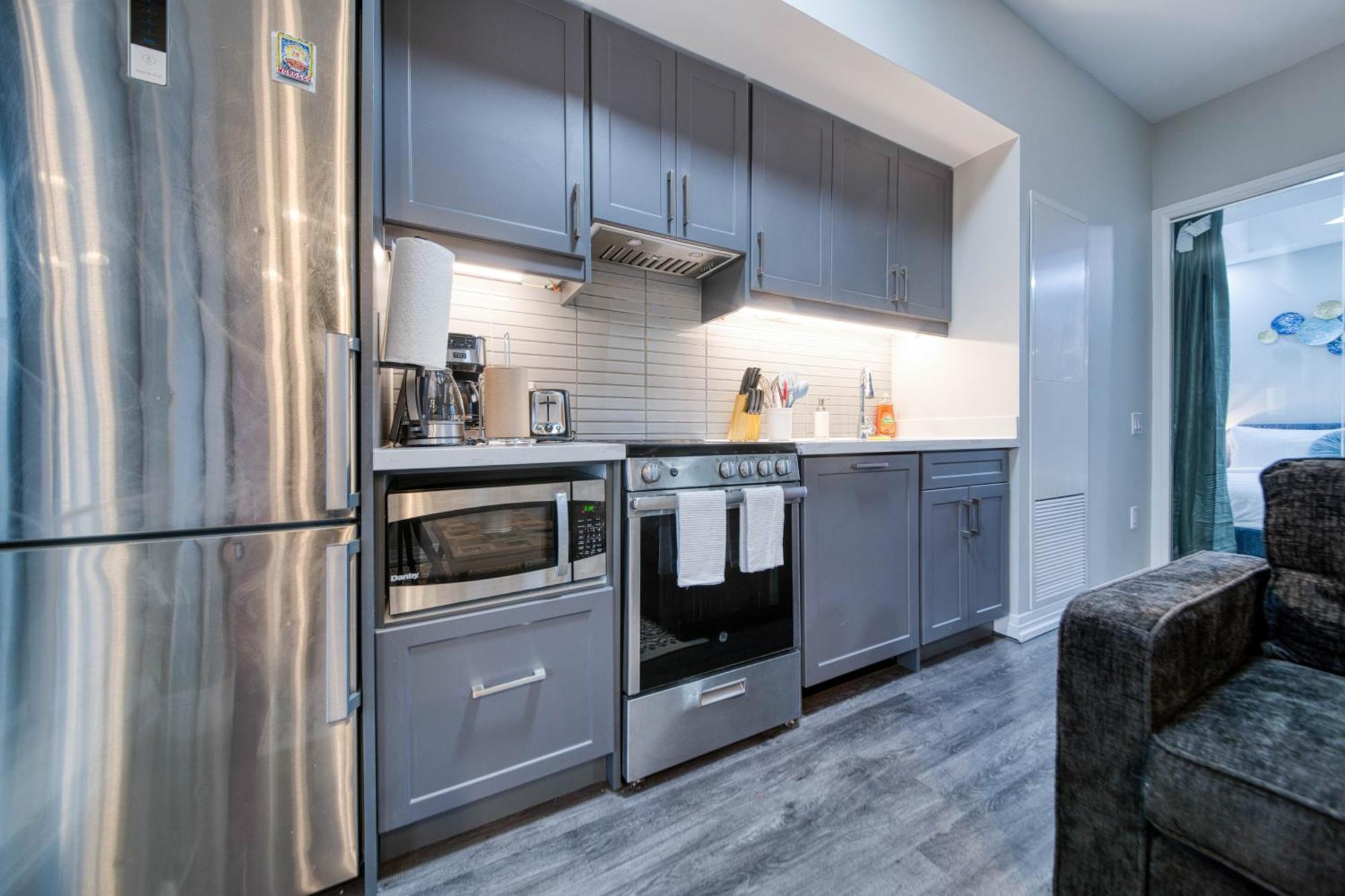 Rivetstays - The Jarvis Toronto