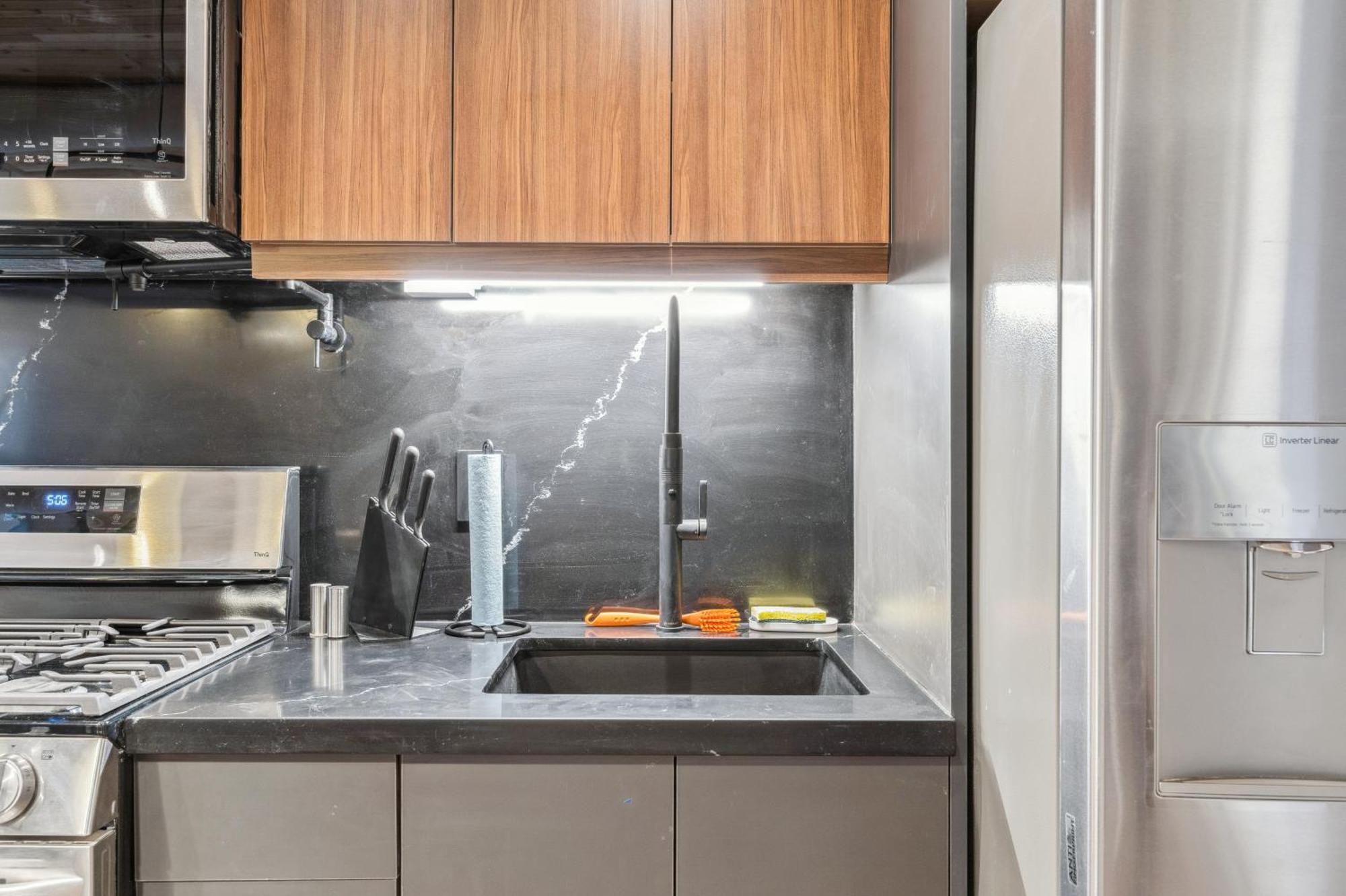 The Queen's Griffen 4* Toronto