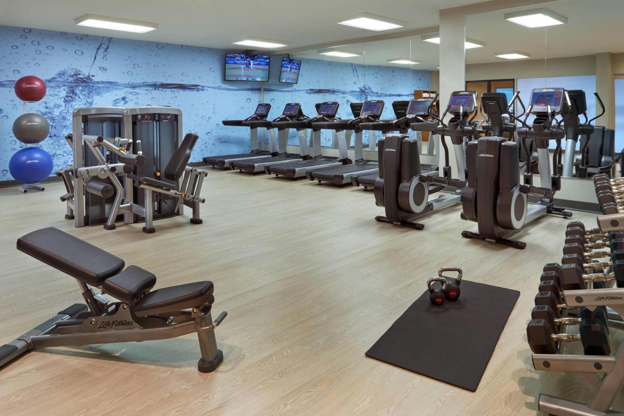 Delta By Marriott Airport & Conference Centre 4*