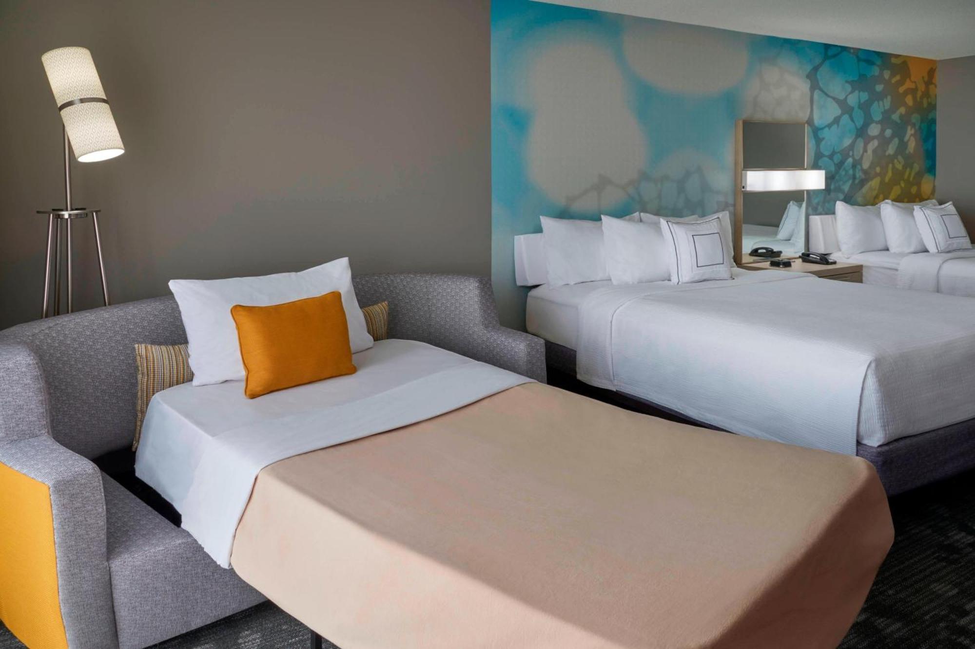Courtyard By Marriott Airport 3*
