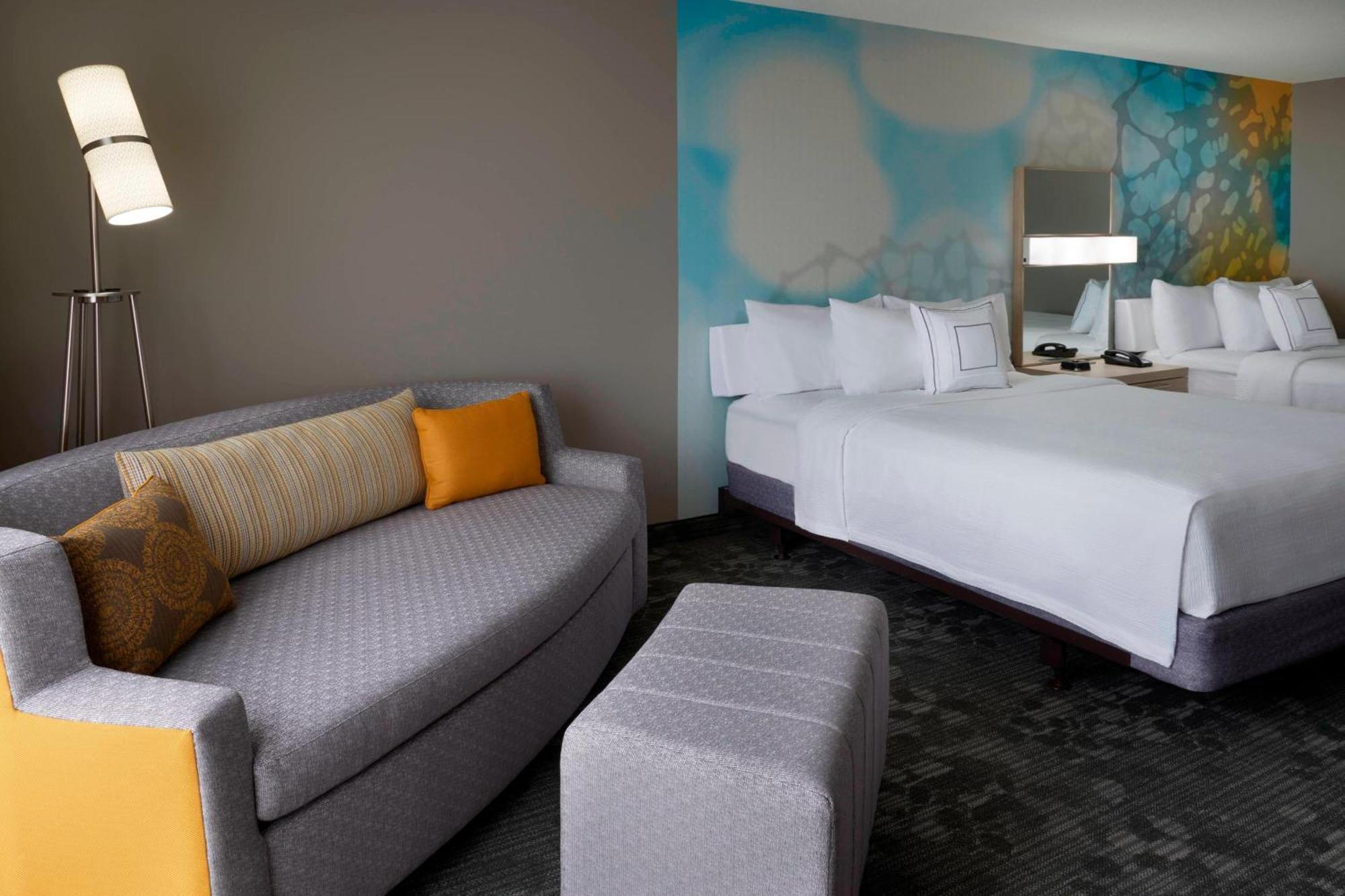 Courtyard By Marriott Airport Hotel 3*