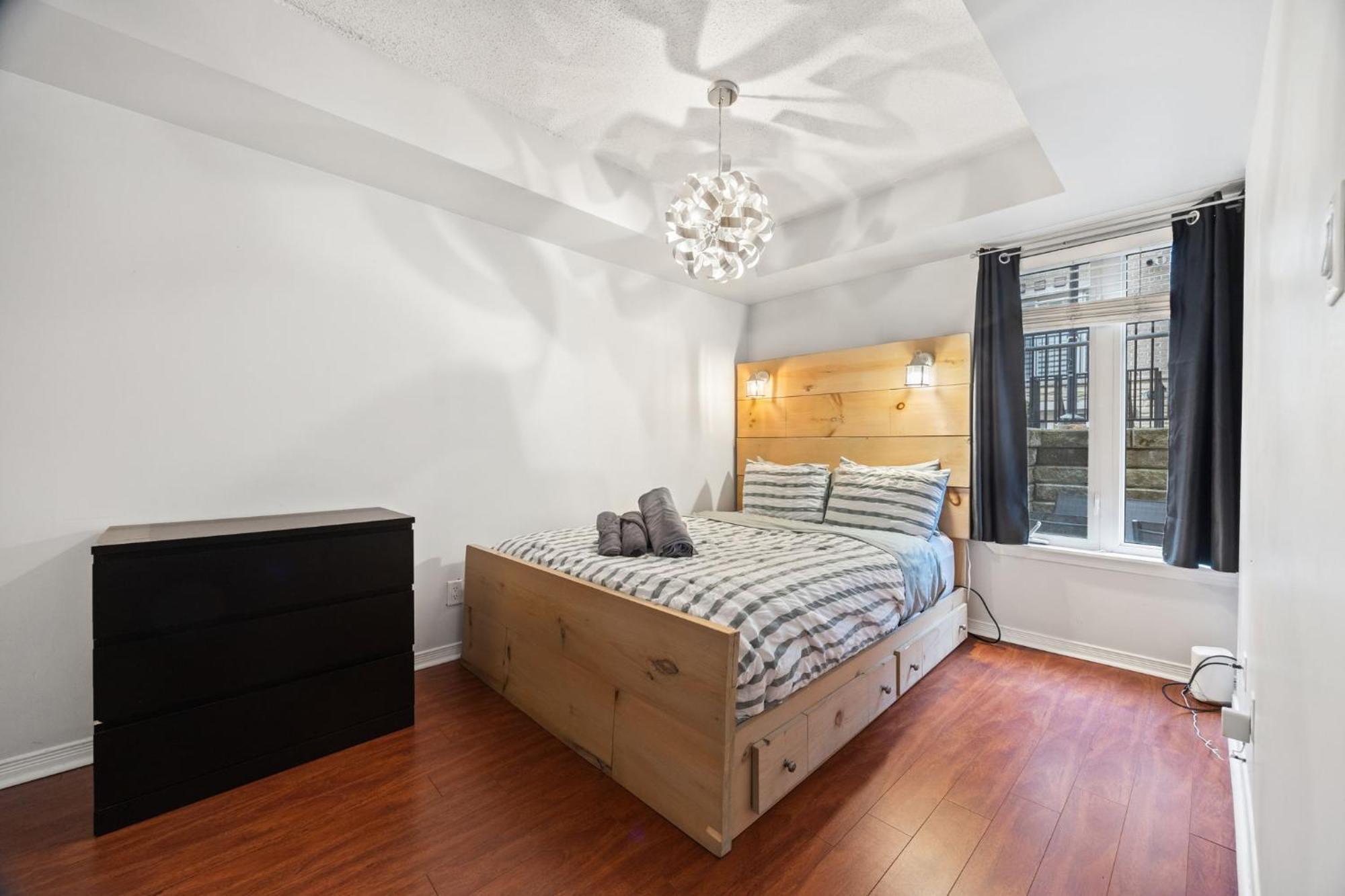 Liberty Village Townhouse Aparthotel