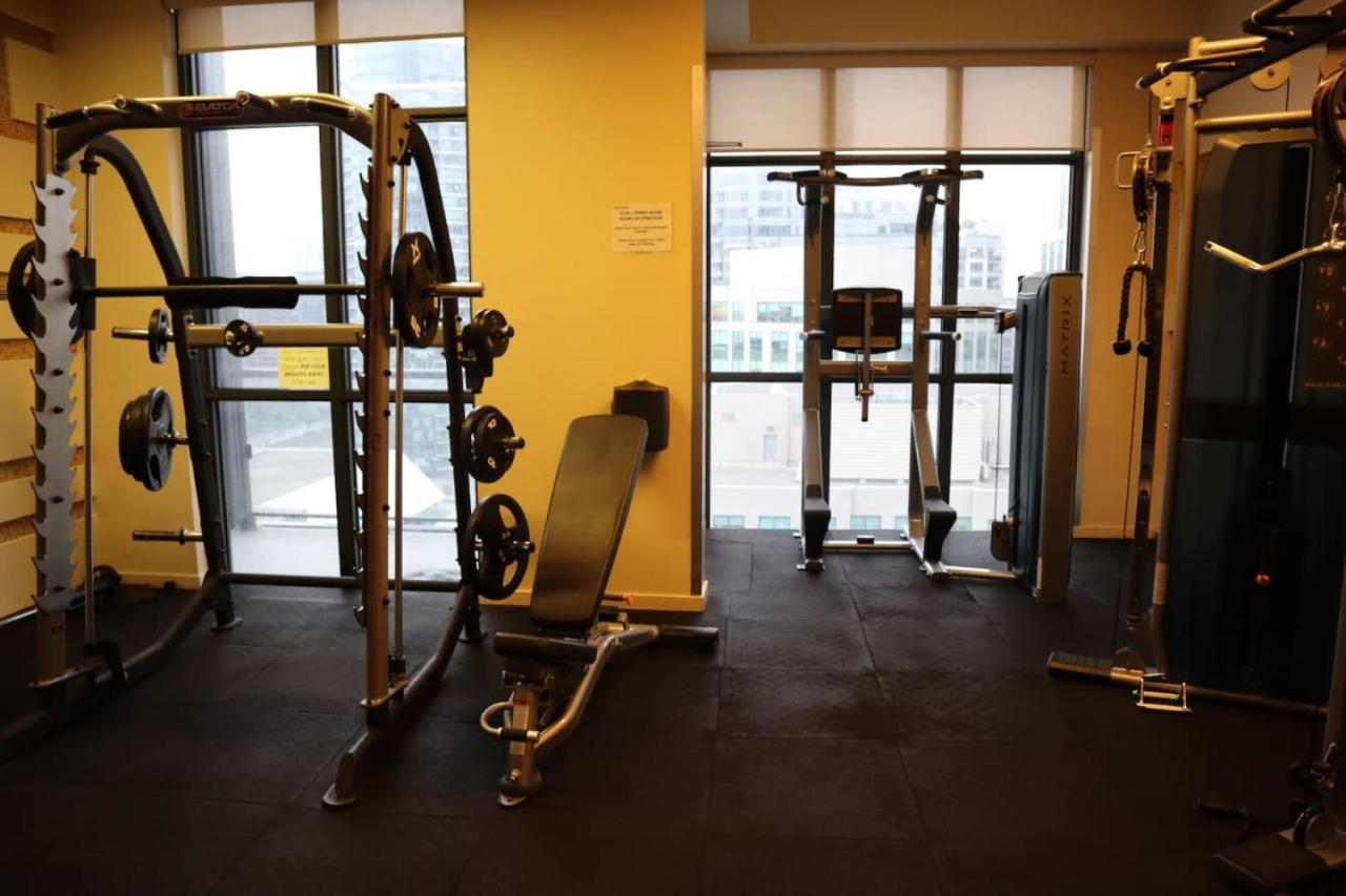 Holiday home Dt 1br With Rogers Centre And Cn Tower View And Parking *