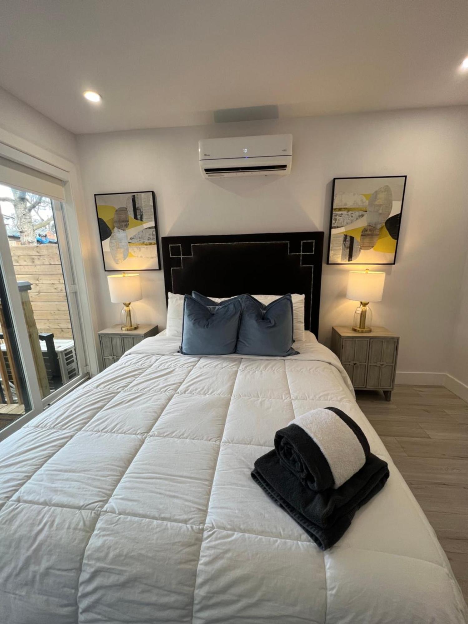 New Modern 3br Loft W Parking&terrace Close To Toronto