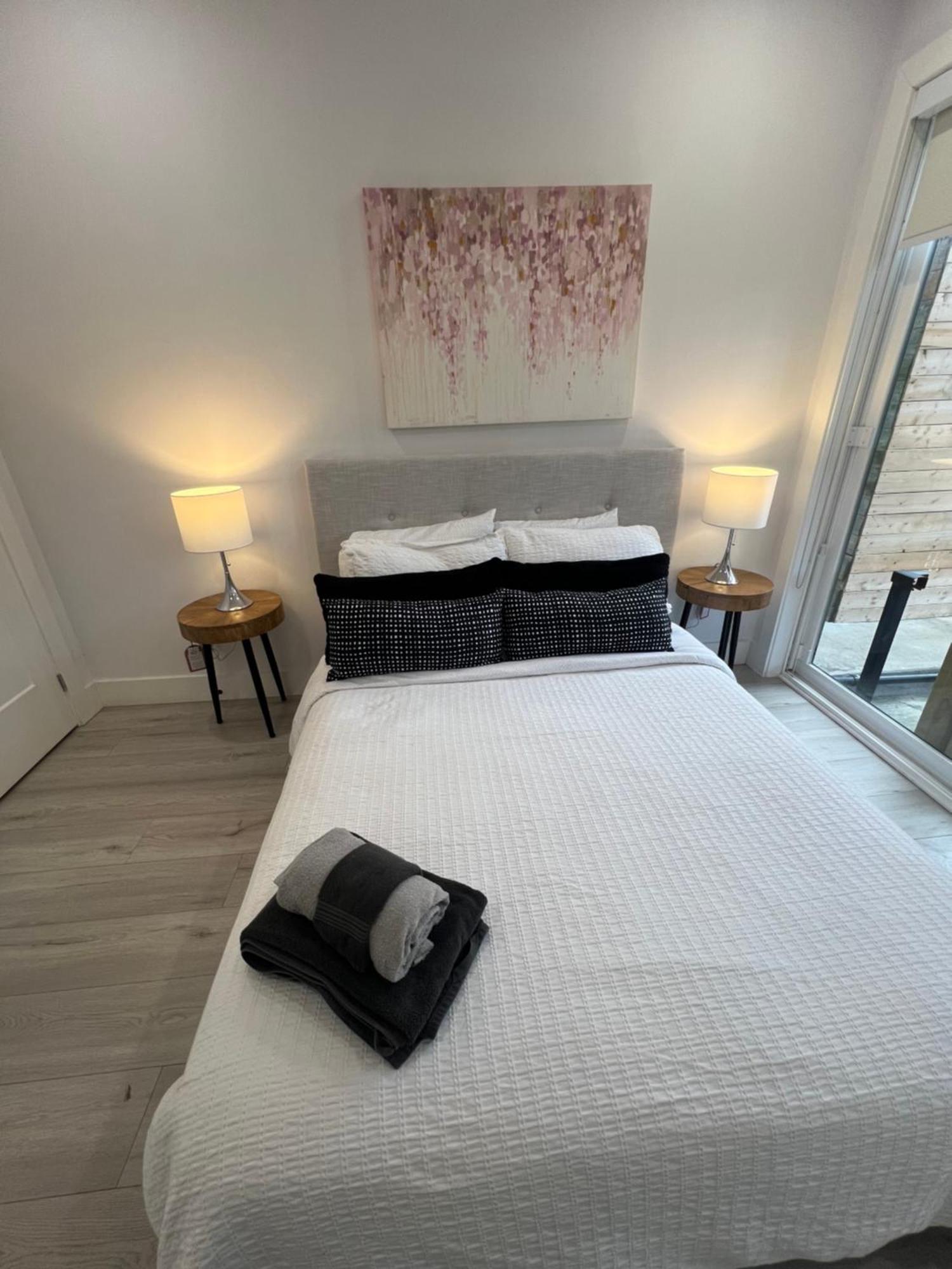 Apartment New Modern 3br Loft W Parking&terrace Close To *