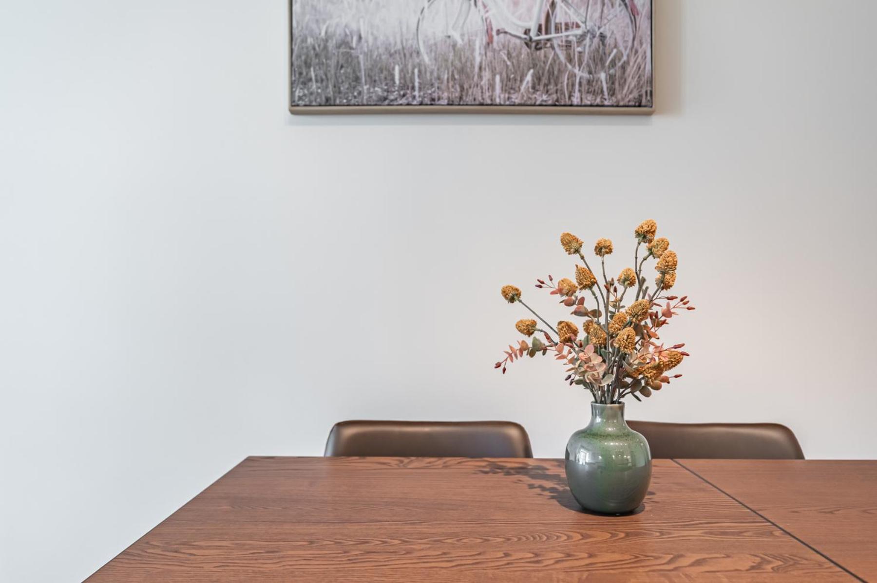 Apartment Adelaide Den Toronto