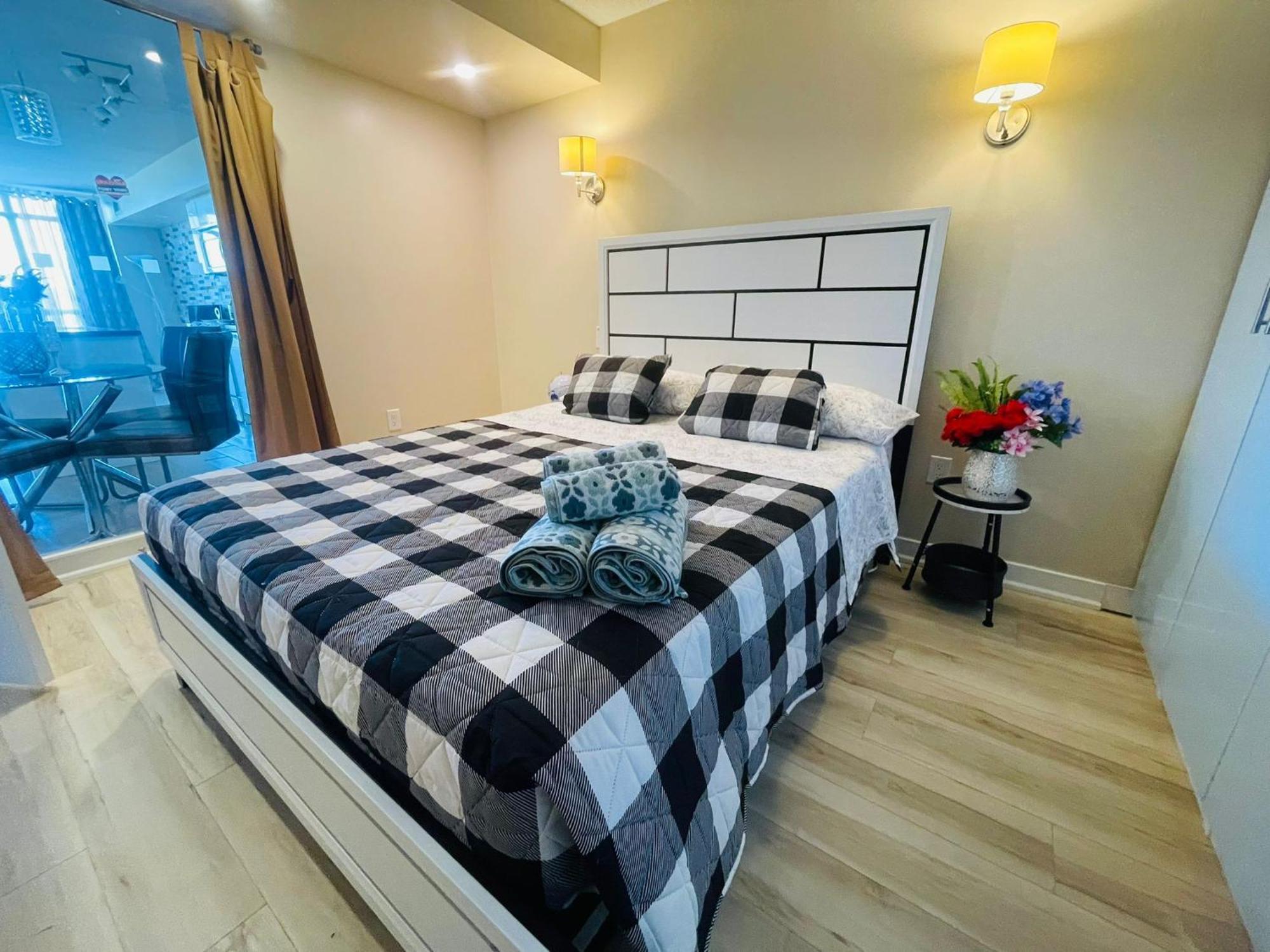 Luxury Apartment Downtown Toronto - Near Cn Tower Apartment