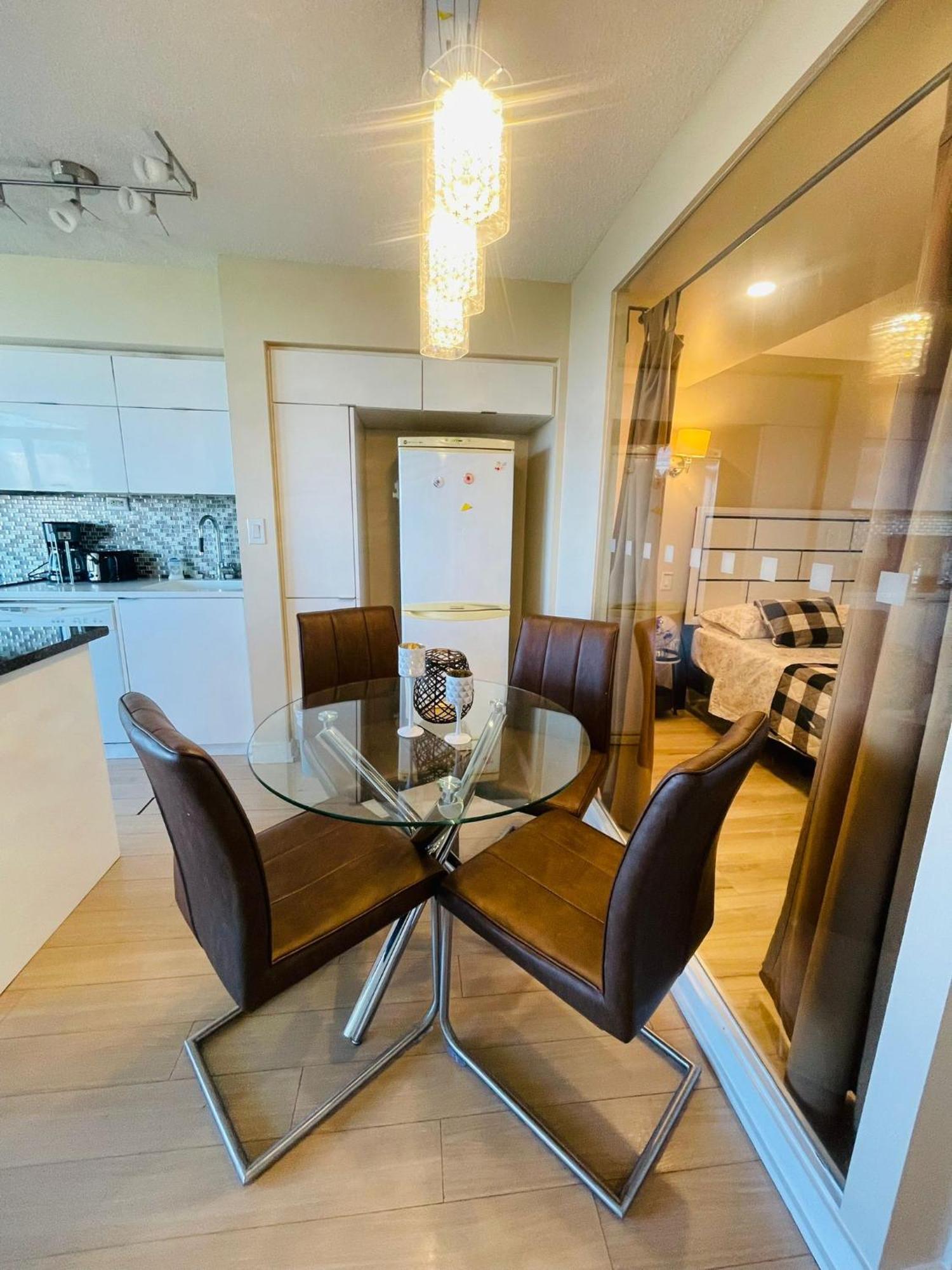 Luxury Apartment Downtown Toronto - Near Cn Tower Apartment *