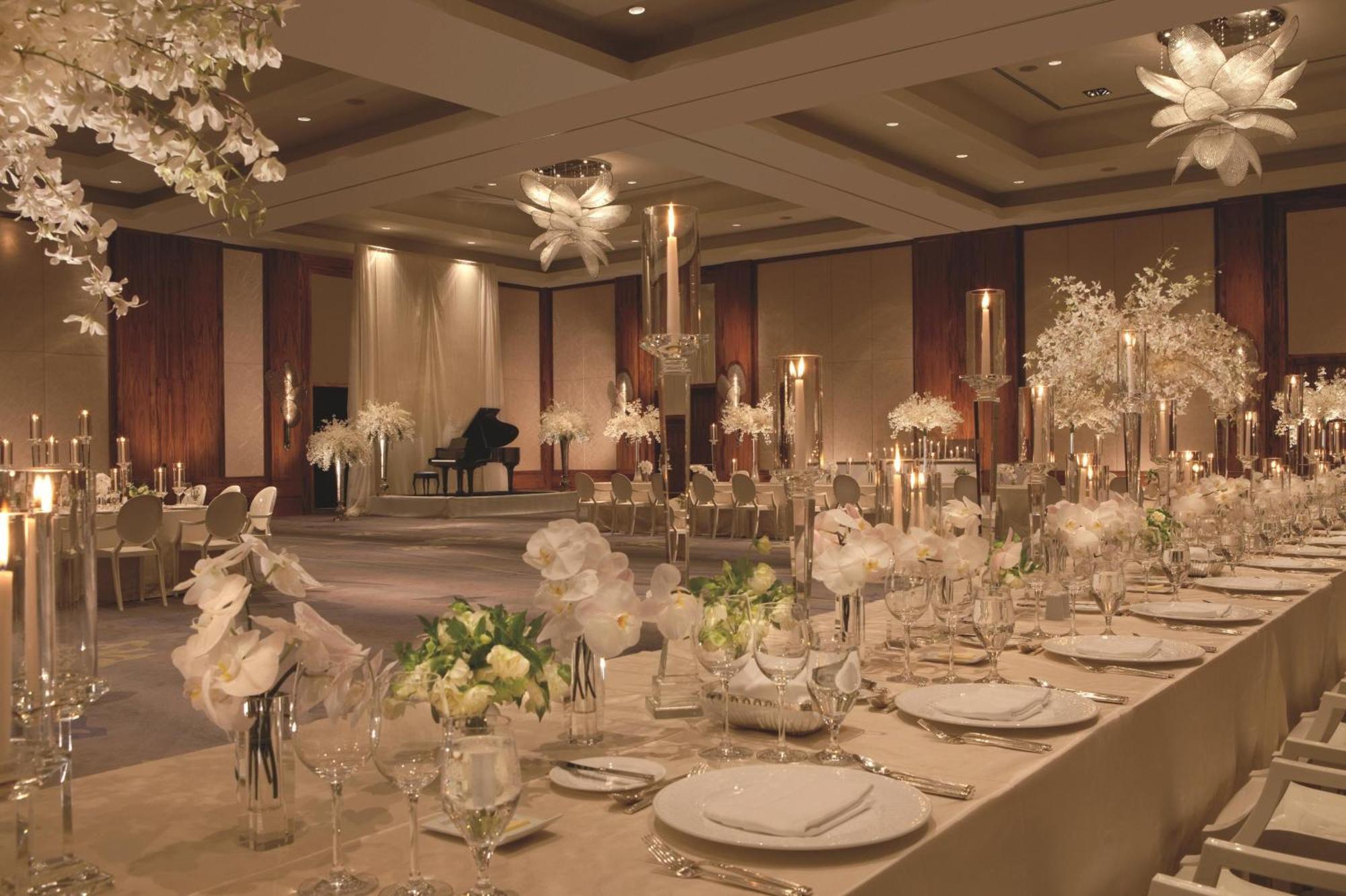The Ritz-carlton, Hotel
