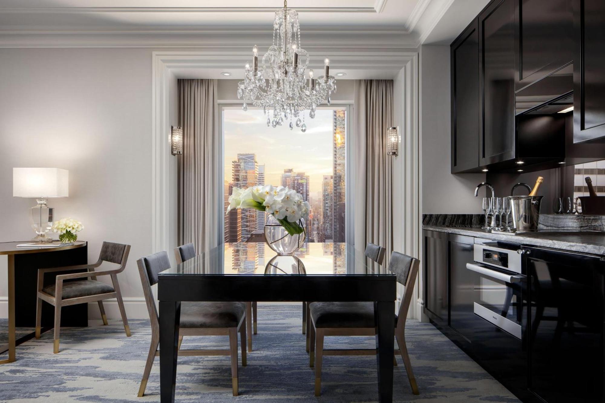 Hotel The St. Regis Toronto