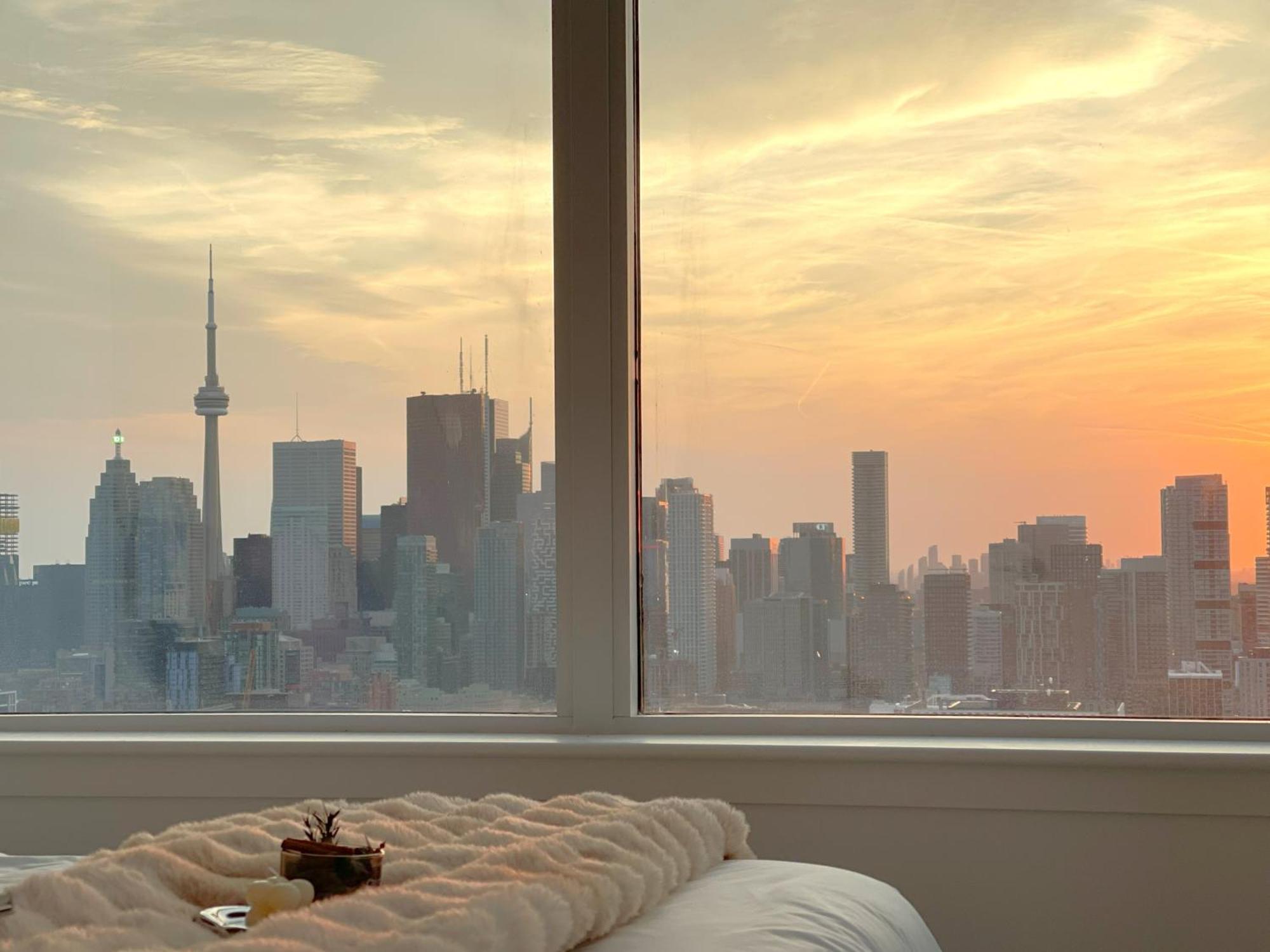 Deluxe Penthouse Two Bedrooms Skyline Cn Tower Lakeview Dt