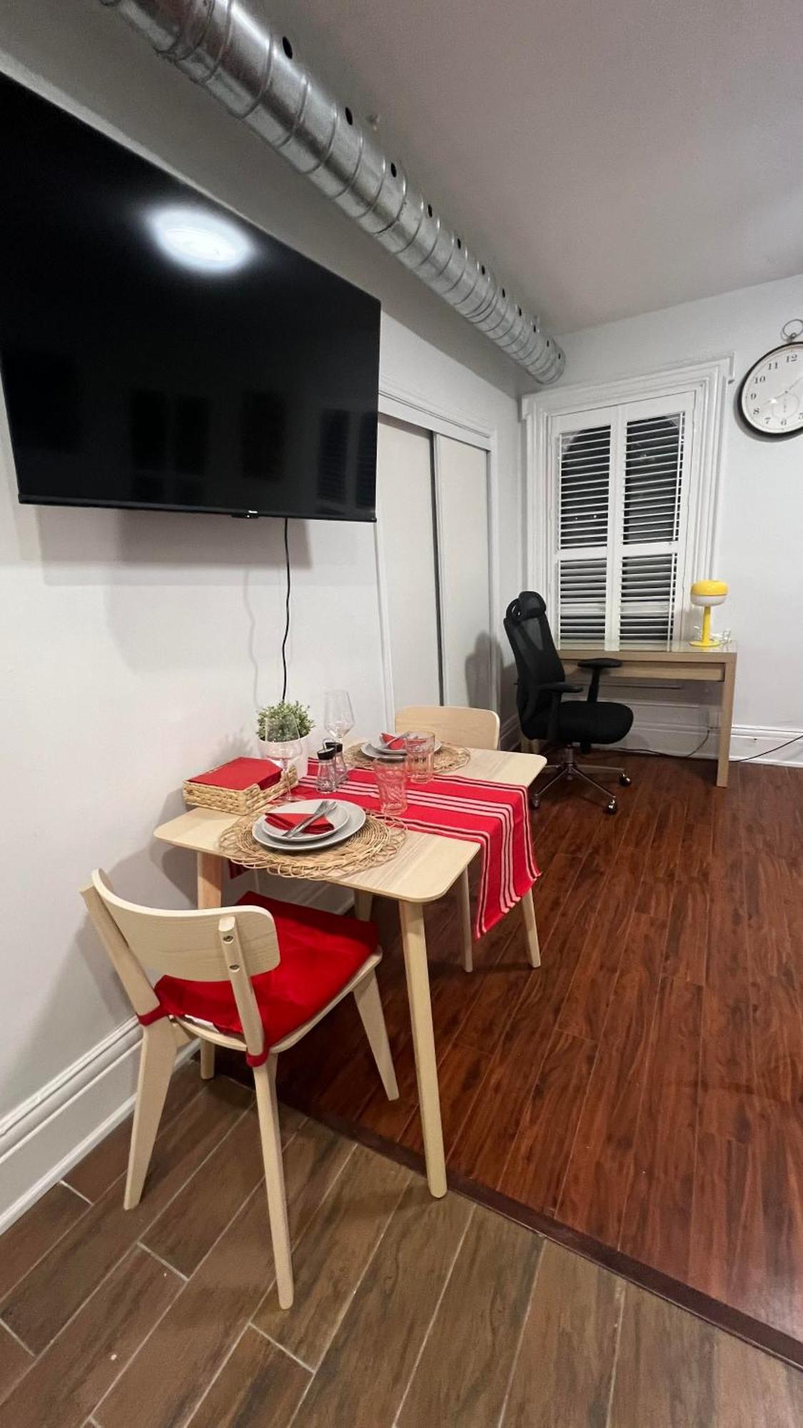 Cozy With Private Kitchen, Private Bathroom Homestay