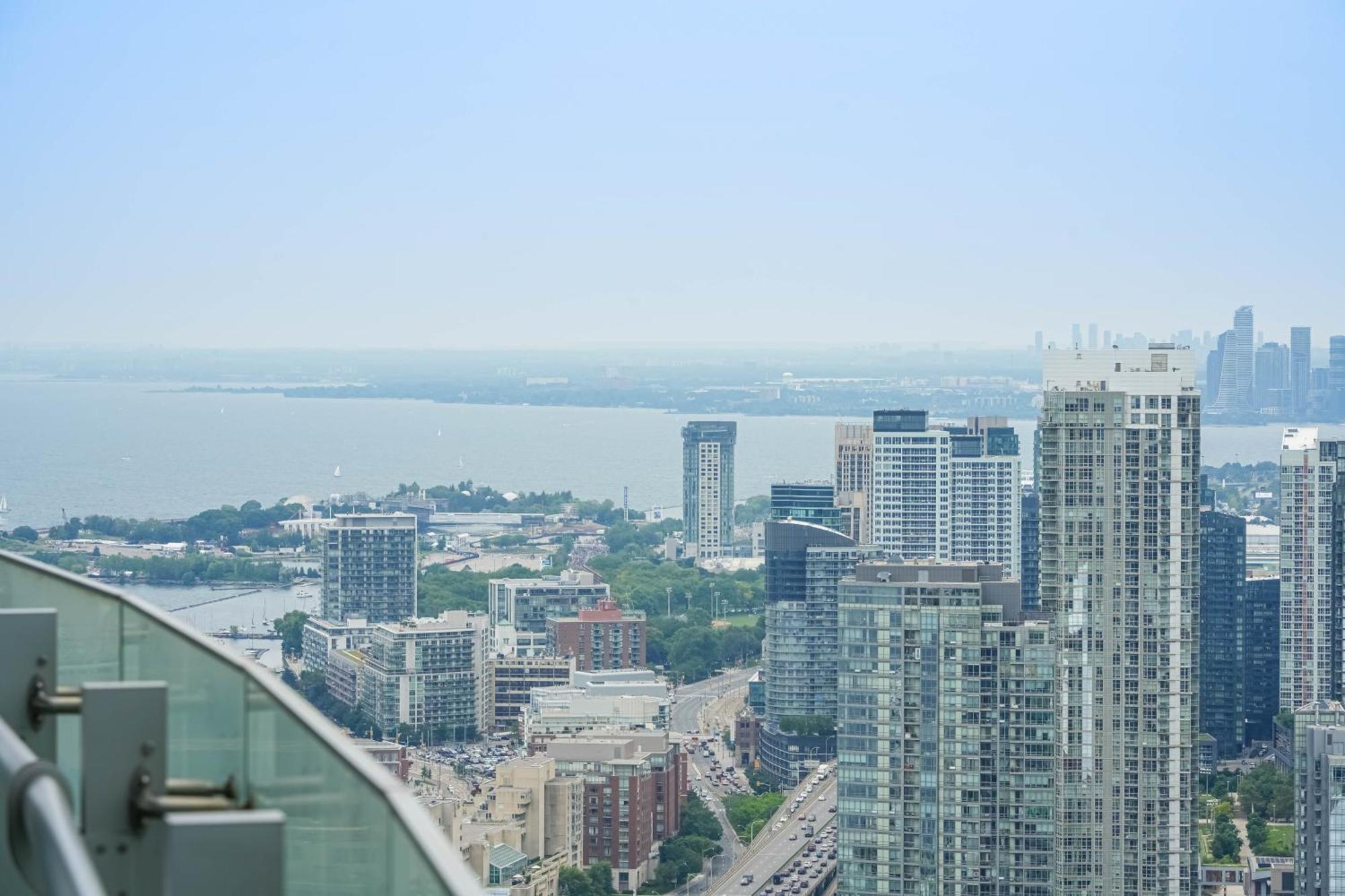 Skyline Retreat Residences Toronto
