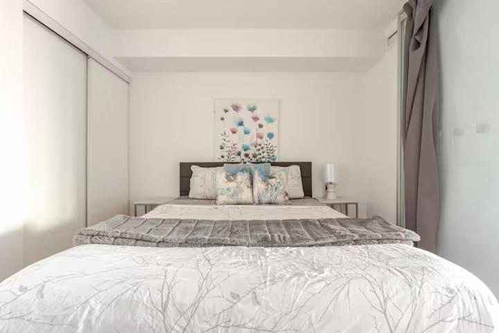Luxurious With A Lake View Toronto