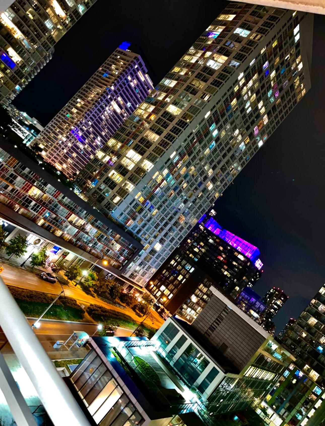Spectacular Downtown With A View
