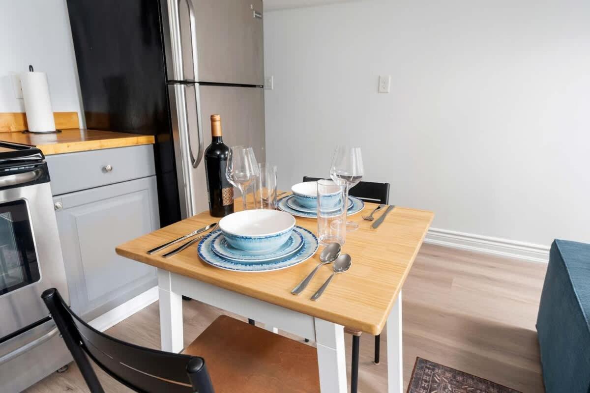 Holiday home Private 2 Storey With 3br-2ba By Queen West