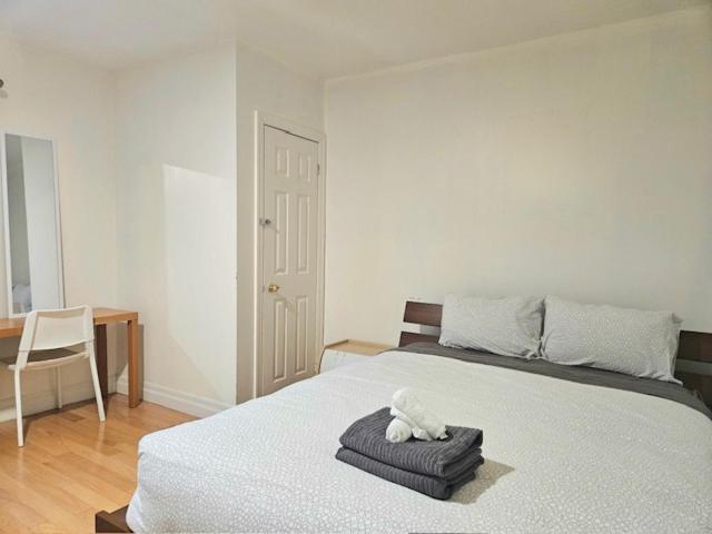 Trinity Bellwood Downtown Apartment *