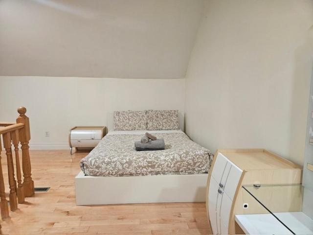 Trinity Bellwood Downtown Apartment Toronto