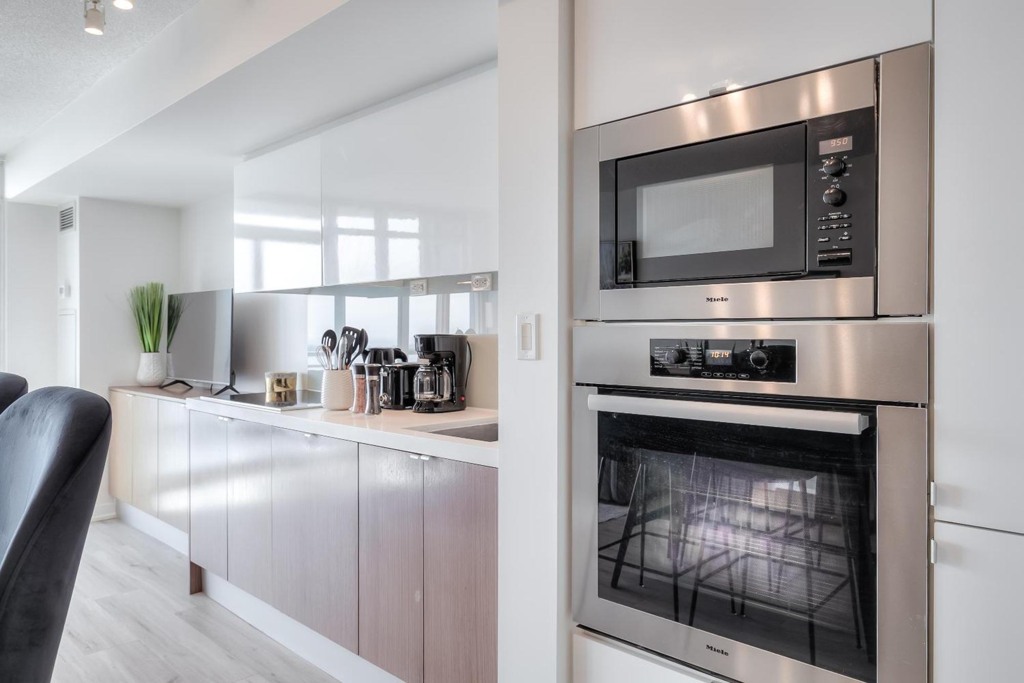 The - 2br Comfort Toronto