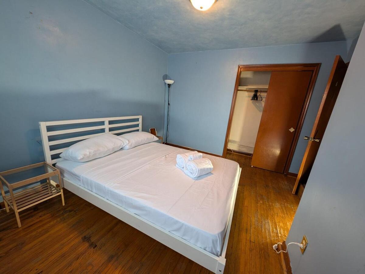 Your Perfect Stay! Spacious, Affordable, And Close To Everything! Holiday home Toronto