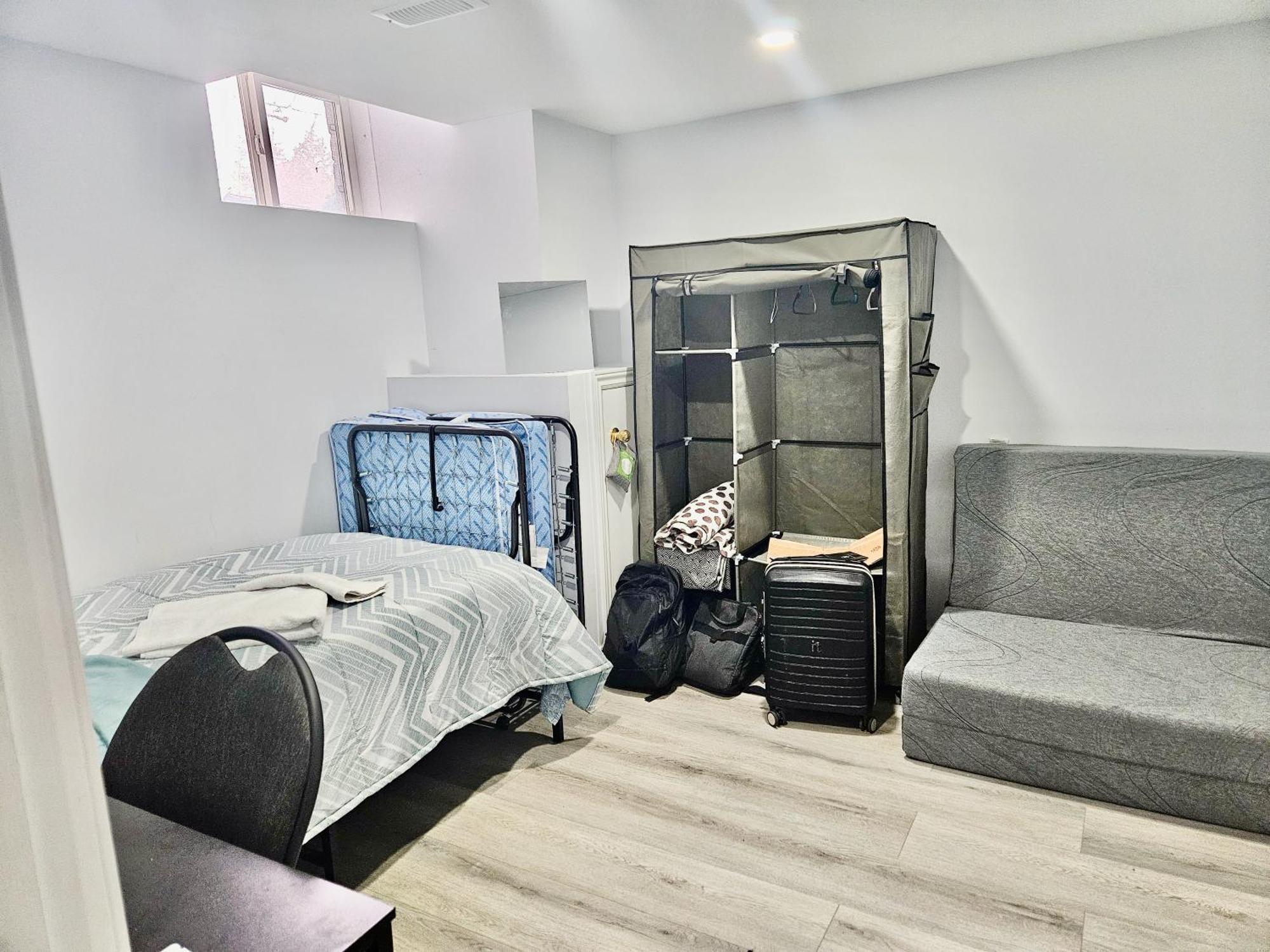 Homestay Cozy In A Quiet Neighbourhood Toronto