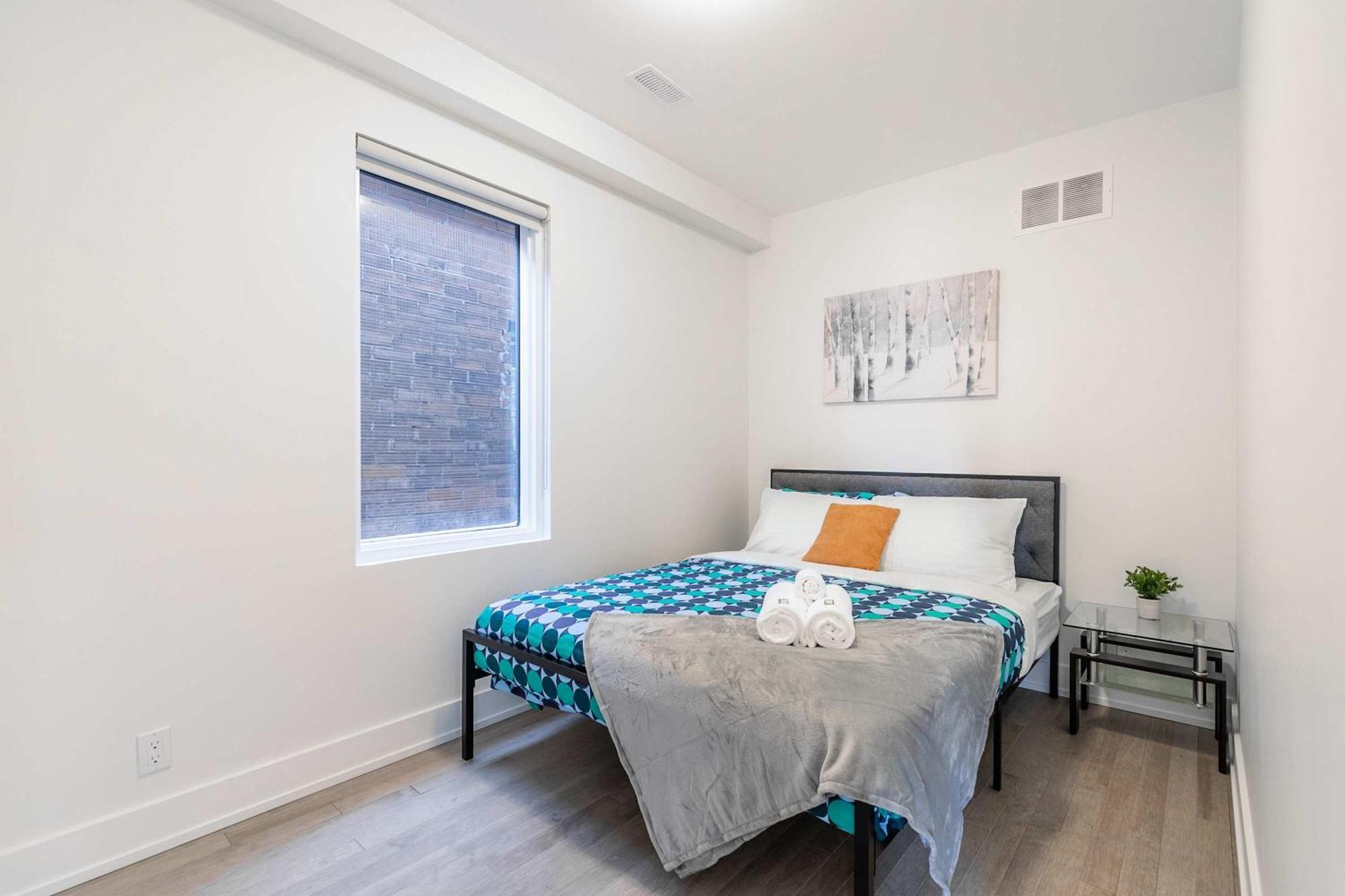 Apartment Modern 3br Steps From High Park