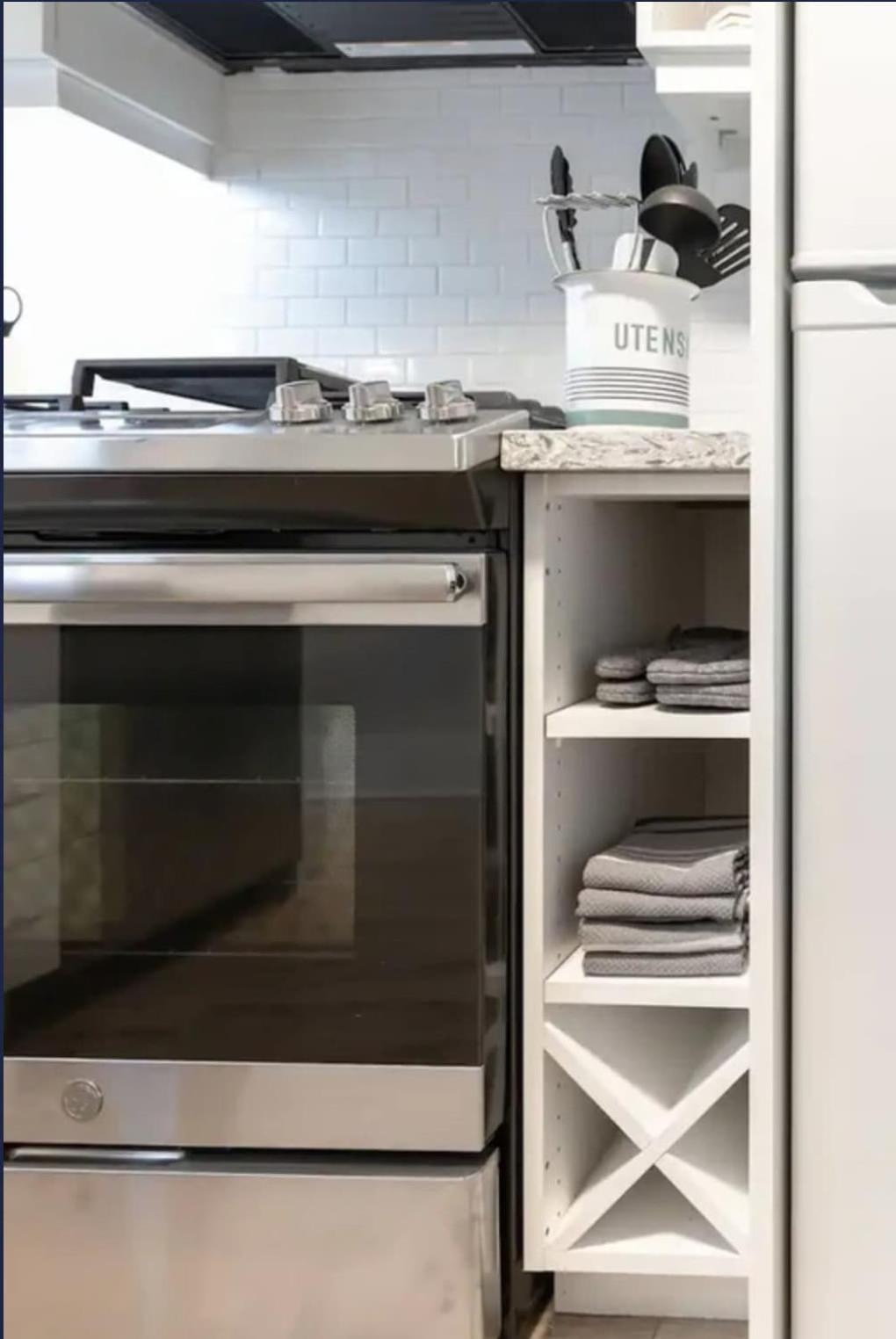 Casa Queen East - Modern 2br In Leslieville