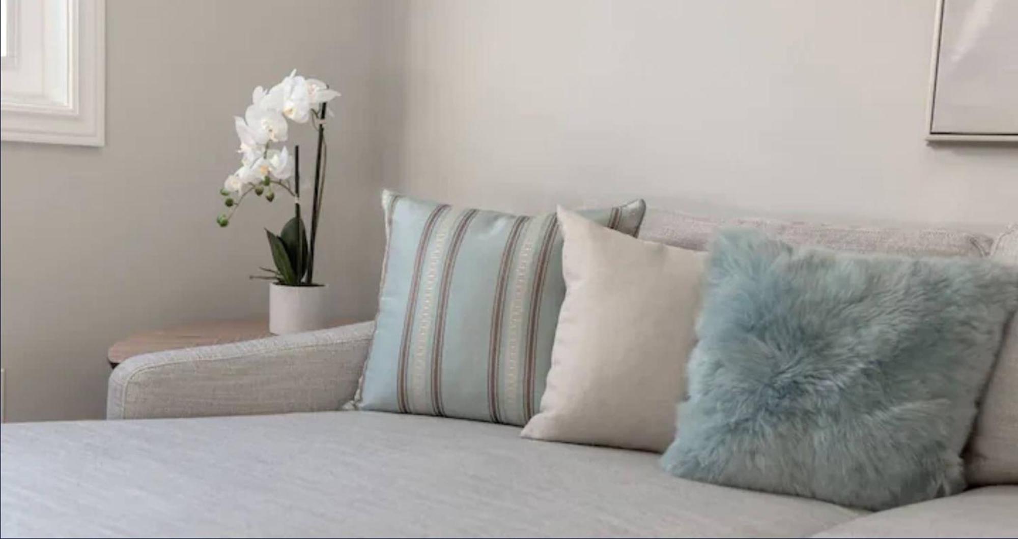 Casa Queen East - Modern 2br In Leslieville Hotel