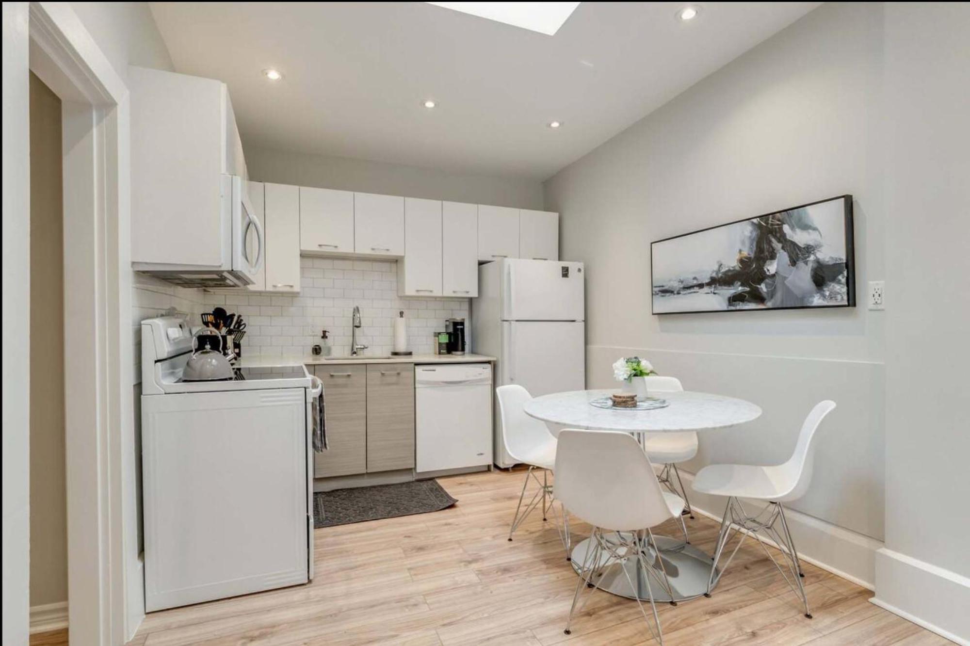 Casa Queen - Unique 2br In Leslieville * Toronto
