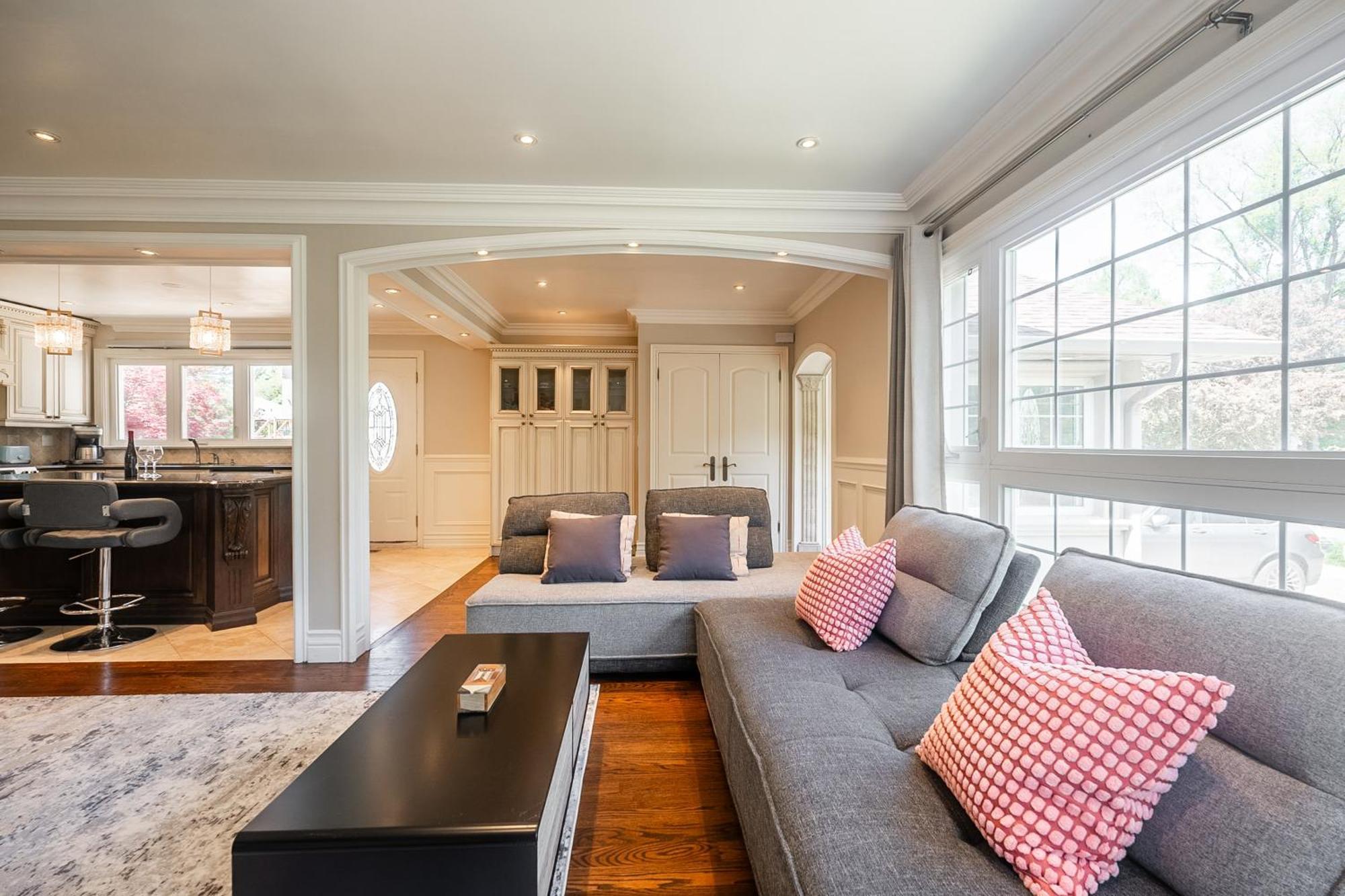Villa Luxury 3 Bedroom Toronto