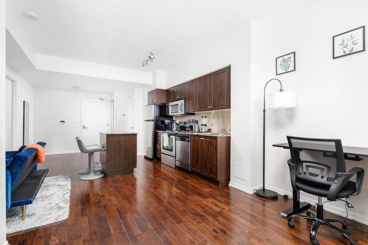 Modern In To By The Apartment Toronto