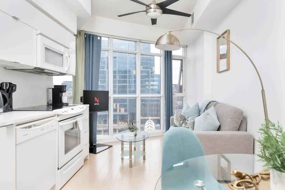 Apartment Bright In Prime Downtown Location