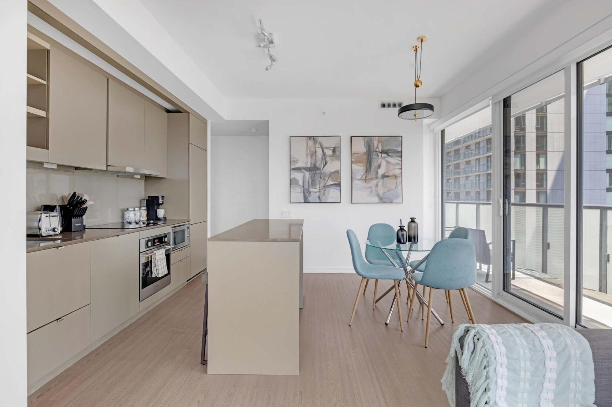 Apartment Bright & Modern Suit Toronto