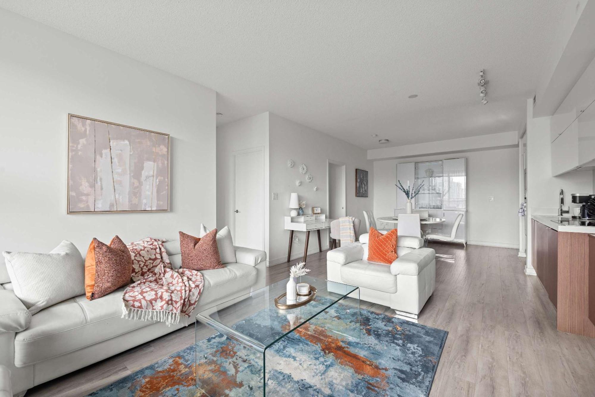 Elegant 3br W Parking In