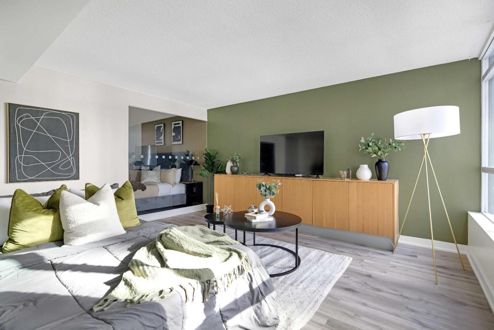 Apartment Stylish 3br Downtown Living W Parking *