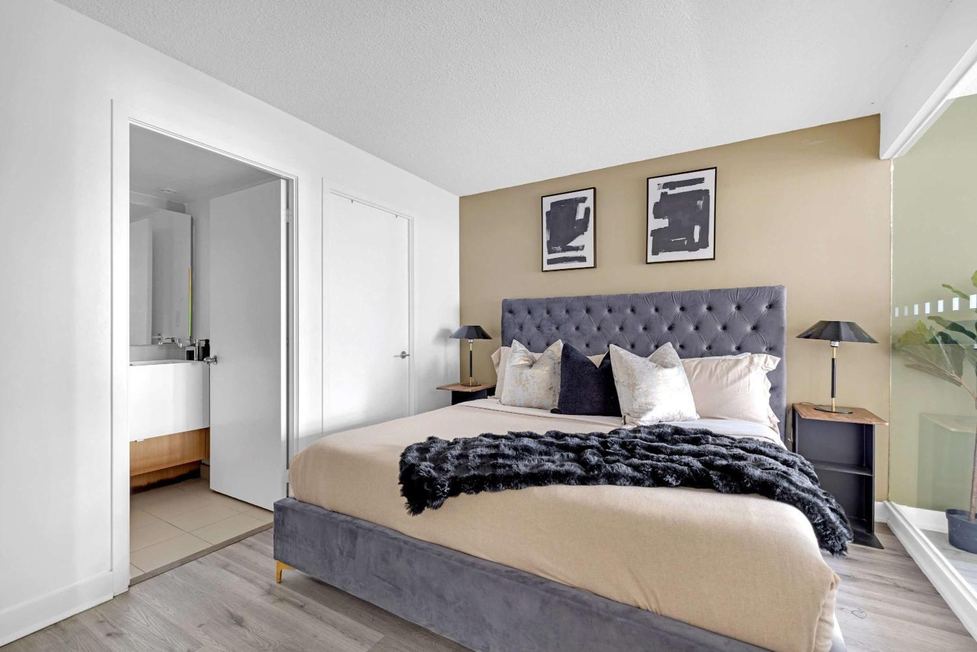 Stylish 3br Downtown Living W Parking