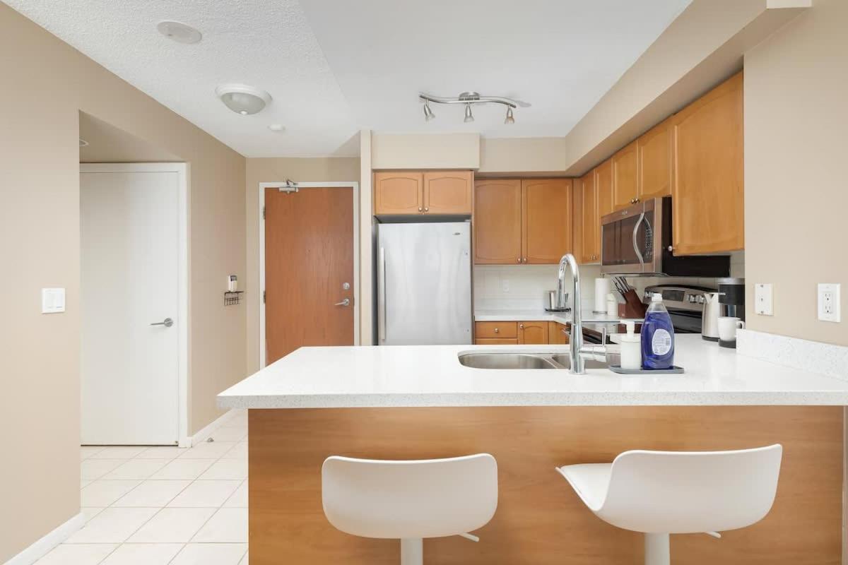 Scenic Waterfront W Parking In Downtown To Apartment